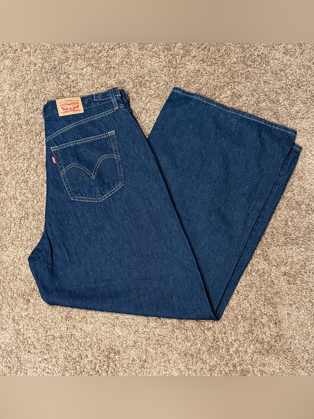 NWT Levi's Premium Cinch Baggy High Rise Wide Straight Leg Jeans 34x30 Irregular